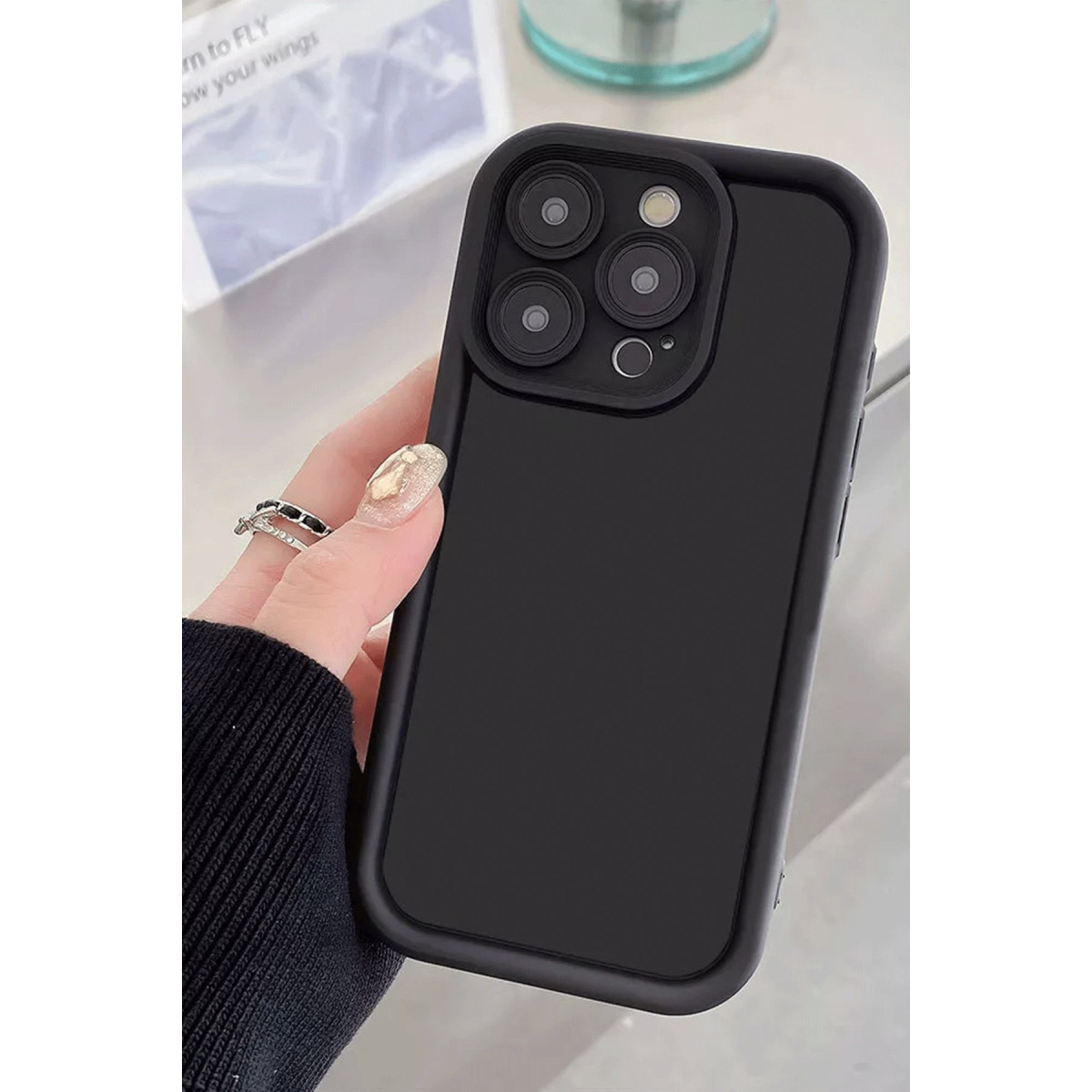 Newface Apple iPhone 16 Pro Kılıf Viera Silikon - Siyah — görsel 12