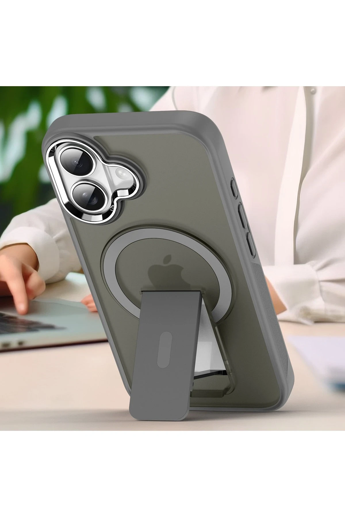 Newface Apple iPhone 16 Plus Kılıf Tork Magsafe Standlı Kapak - Gold — görsel 3