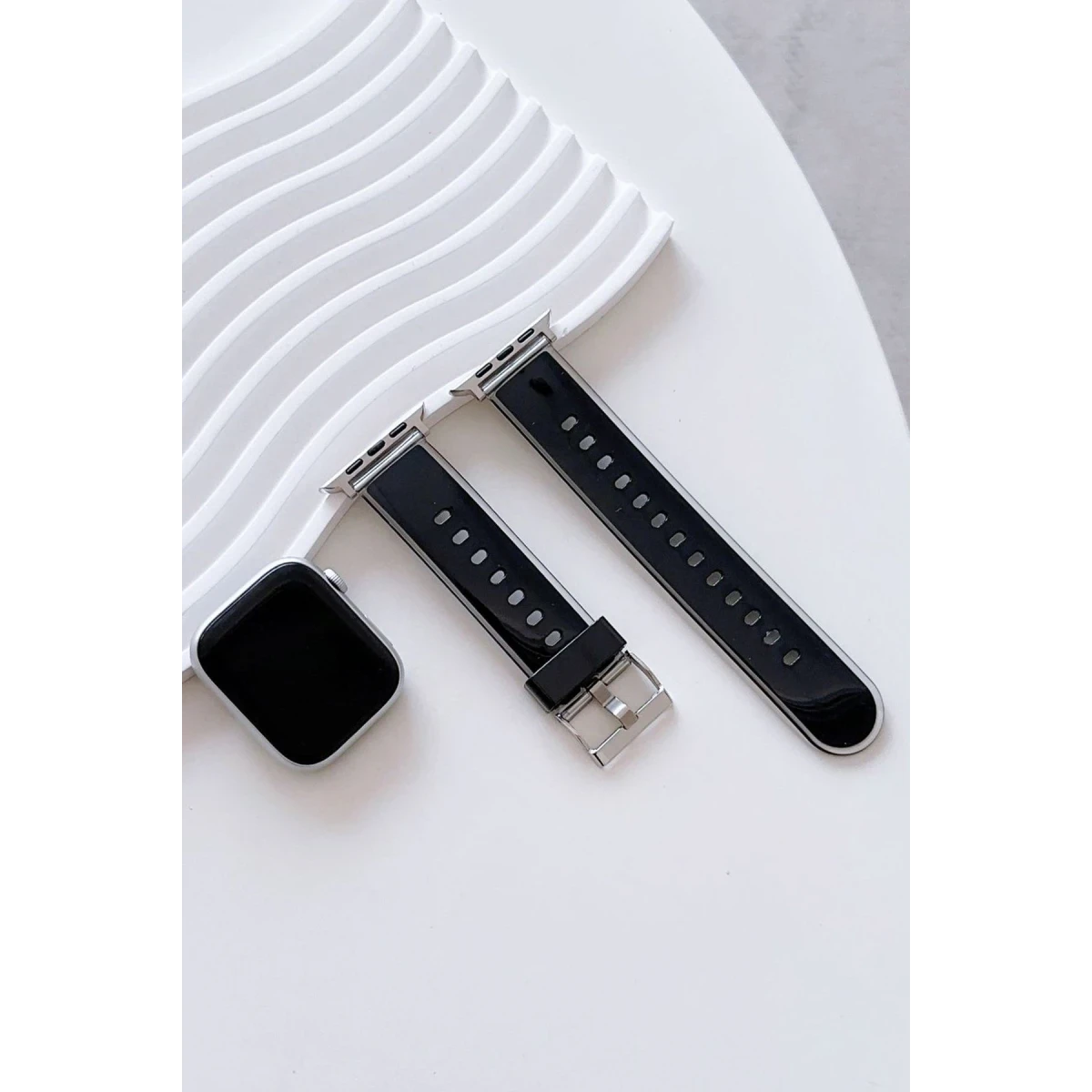 Movenchy Apple Watch 38mm Jelly Silikon Kordon - Siyah — görsel 4