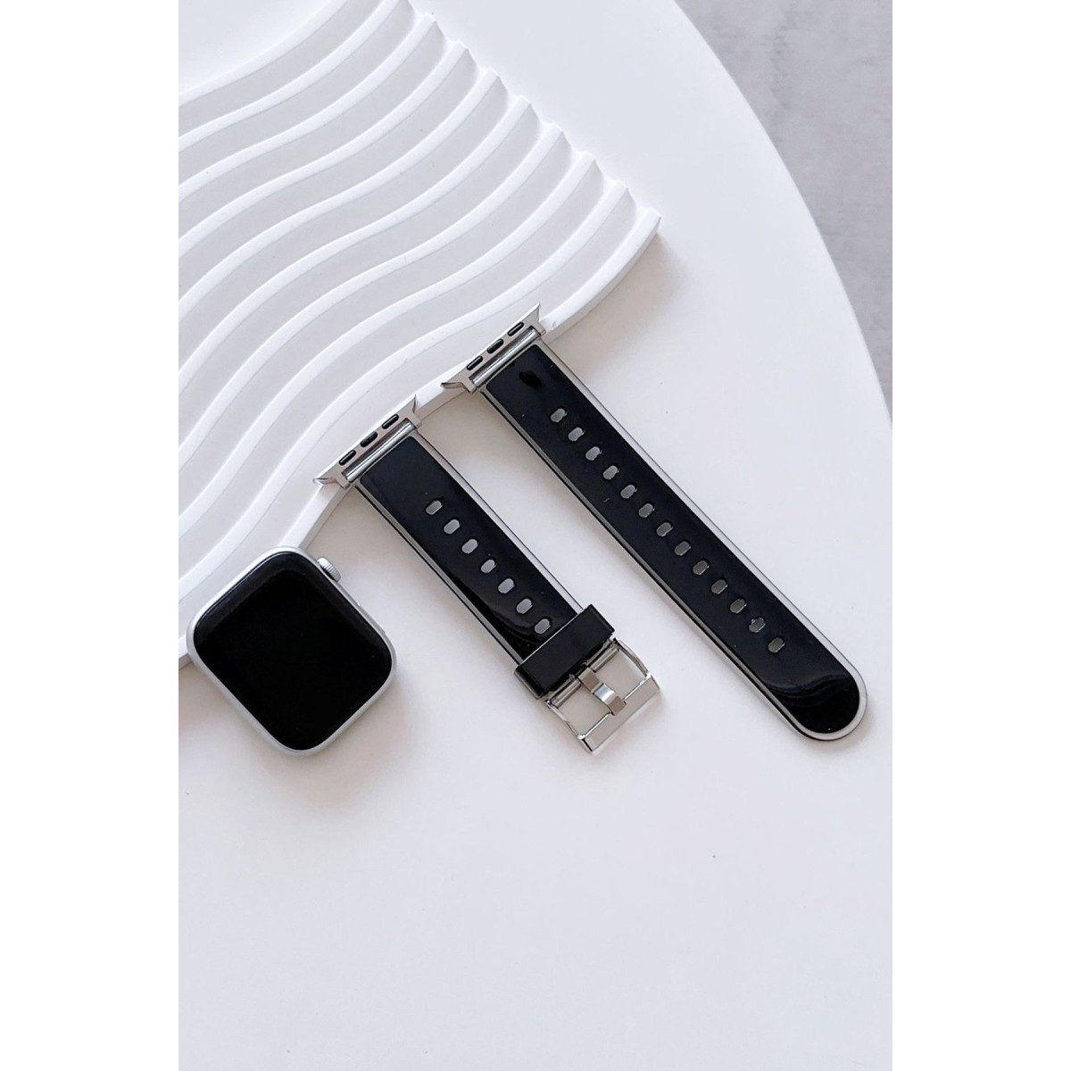 Movenchy Apple Watch 45mm Jelly Silikon Kordon - Siyah — görsel 6