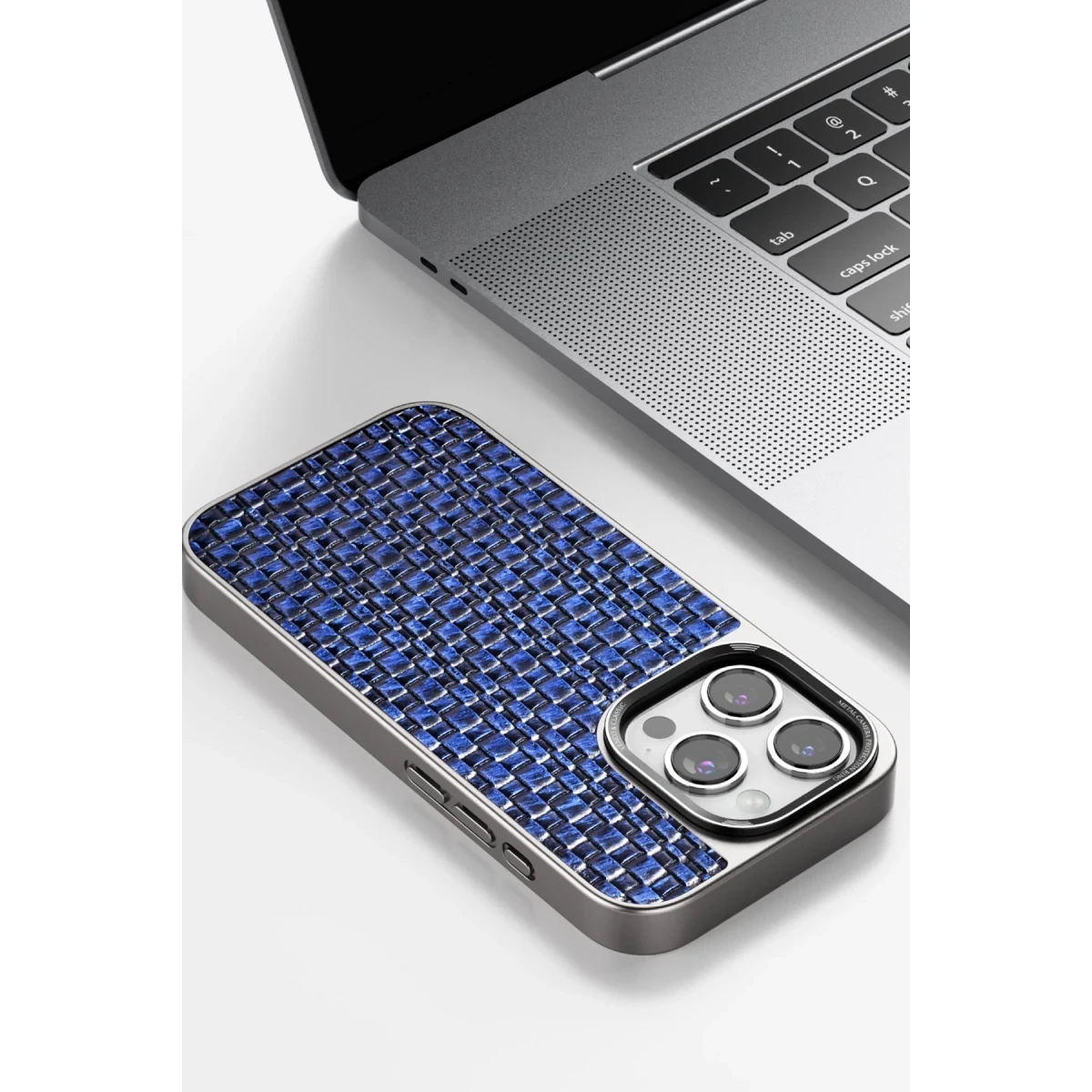 Venco Apple iPhone 15 Pro Brand Kapak - Gümüş