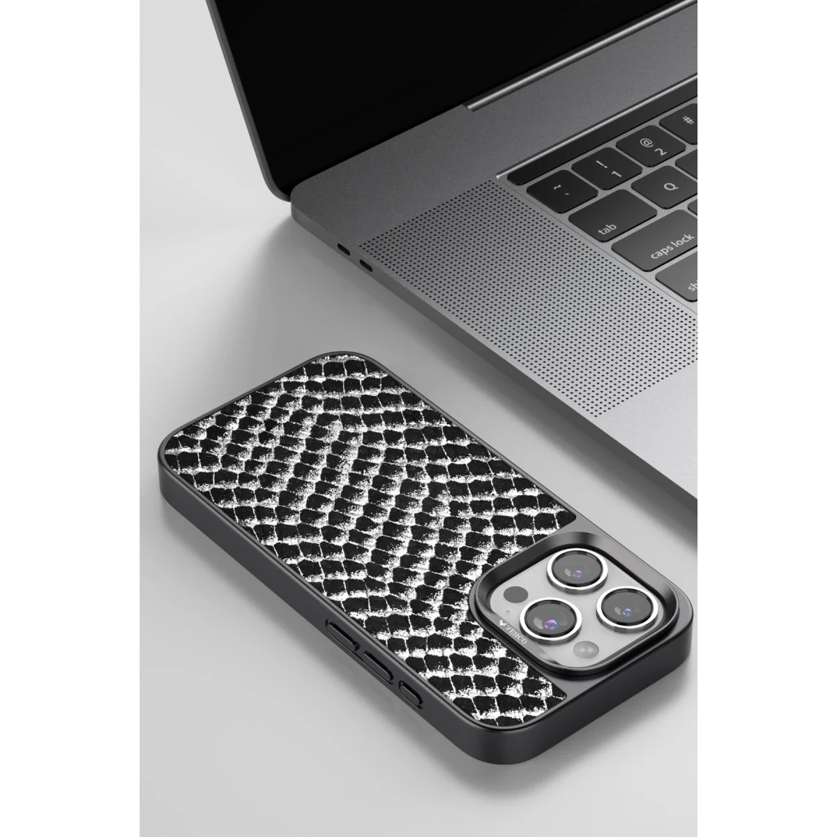 Venco Apple iPhone 14 Pro Max Viper Kapak - Siyah