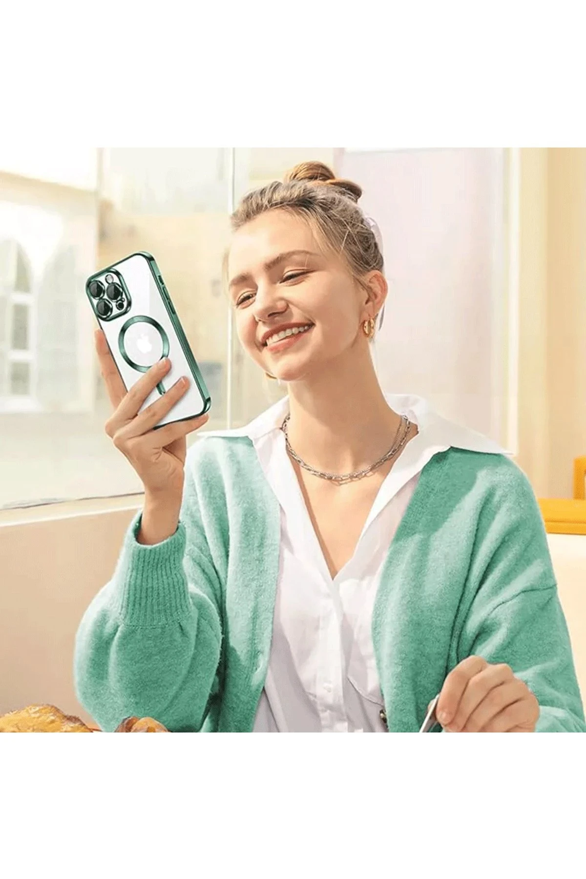 Newface iPhone 15 Pro Kılıf Kross Magneticsafe Kapak - Siyah