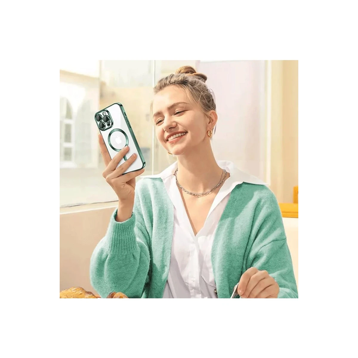 Newface Apple iPhone 15 Pro Kılıf Kross Magneticsafe Kapak - Siyah — görsel 9