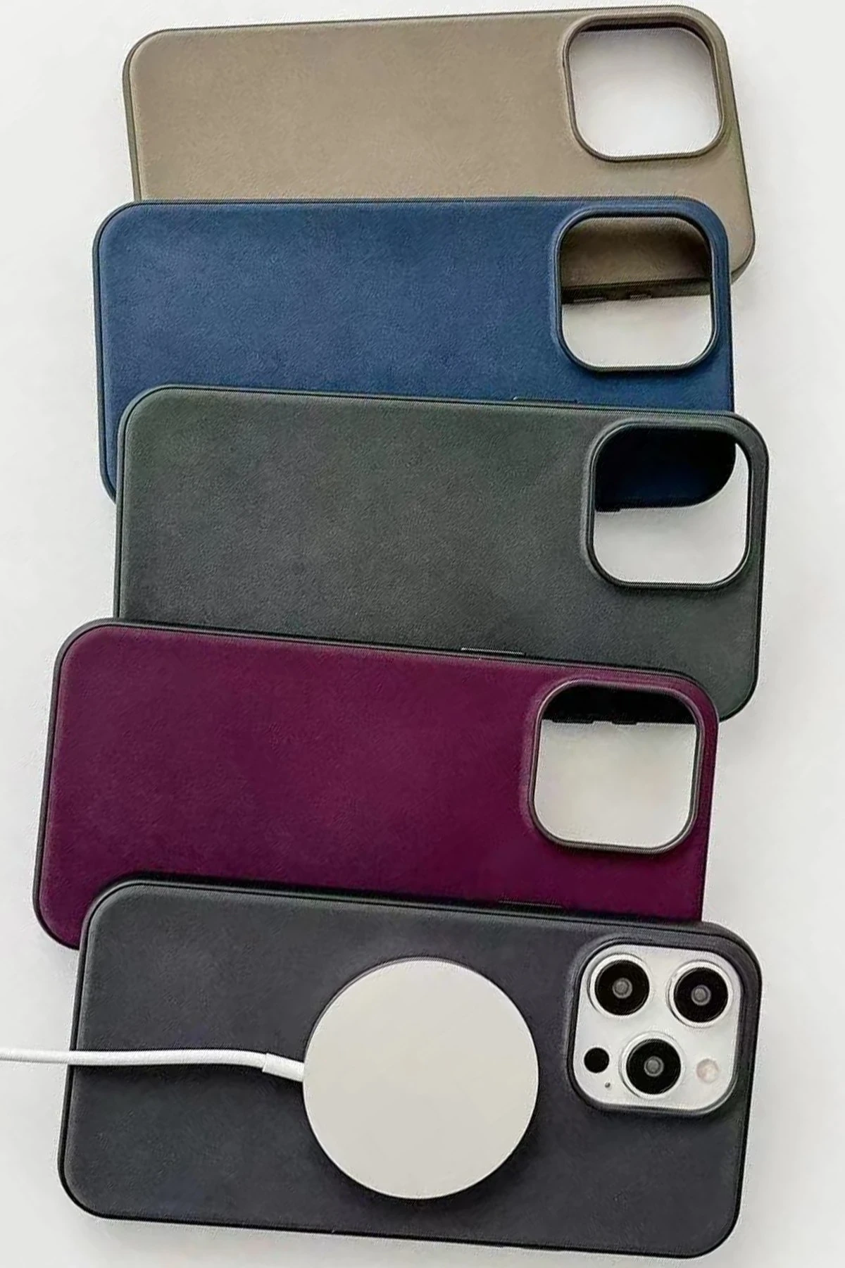 Newface iPhone 15 Pro Kılıf Karen Magsafe Kapak - Siyah