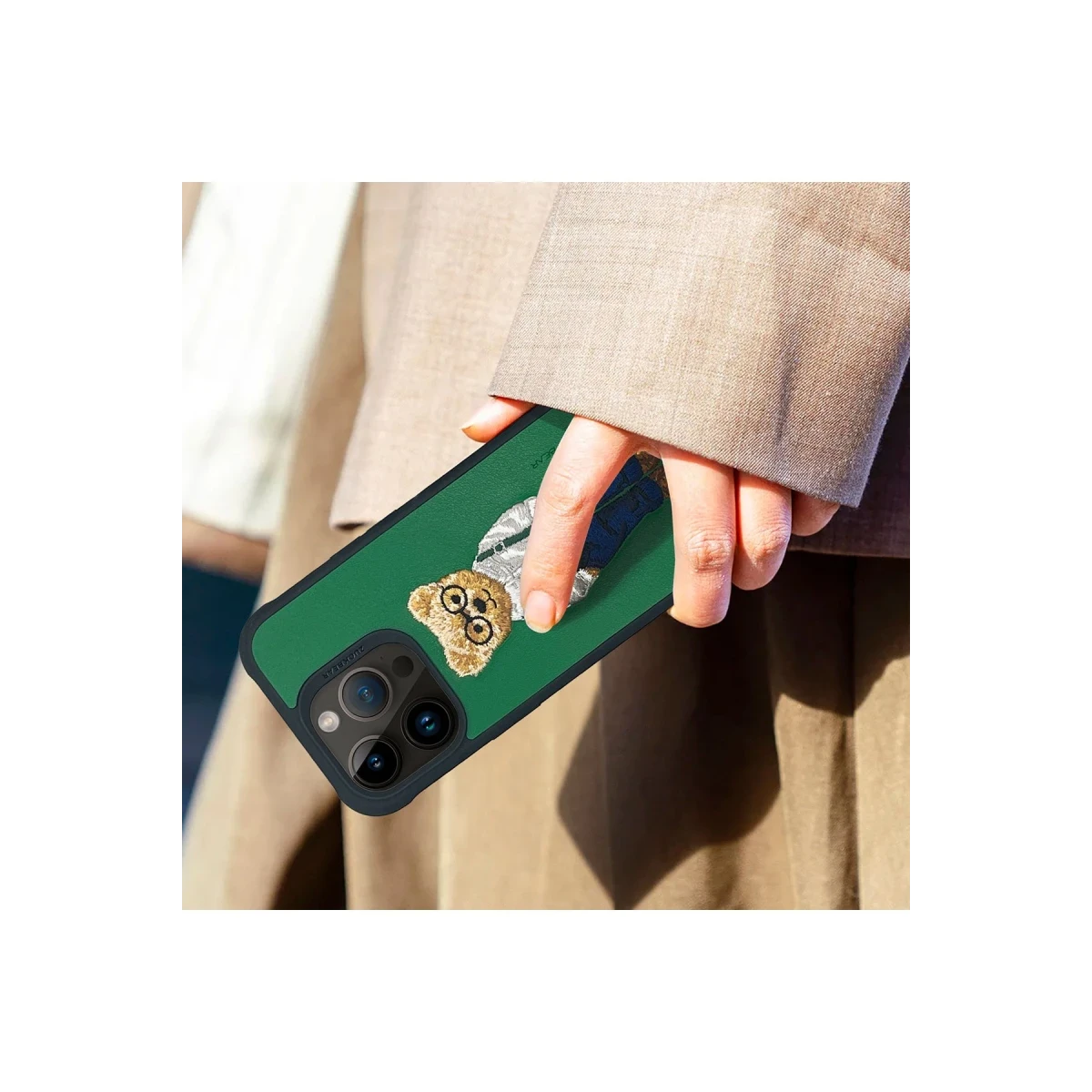 ZuckBear Apple iPhone 15 Pro London Classic Kapak - Mayfair Swank