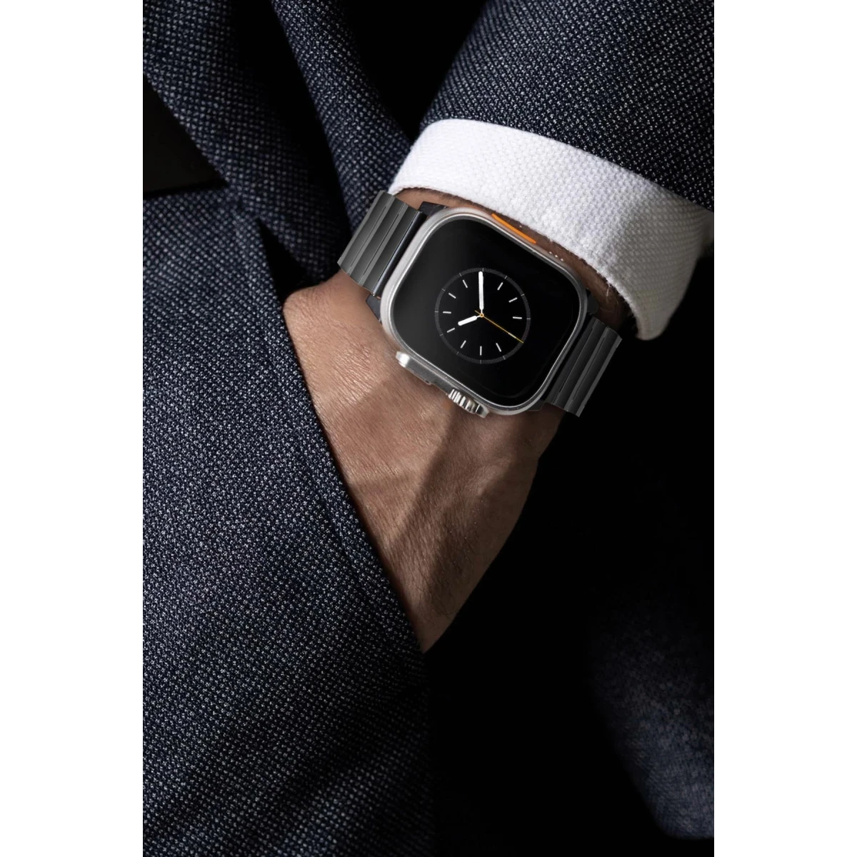 Uniq Apple Watch Ultra 49mm Strova Mag Çelik Kordon - Siyah