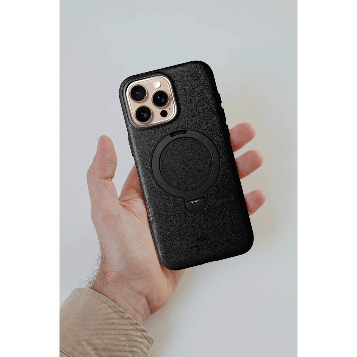 HDD Apple iPhone 15 Pro Max Vapor Deri Magsafe Standlı Kılıf - Siyah