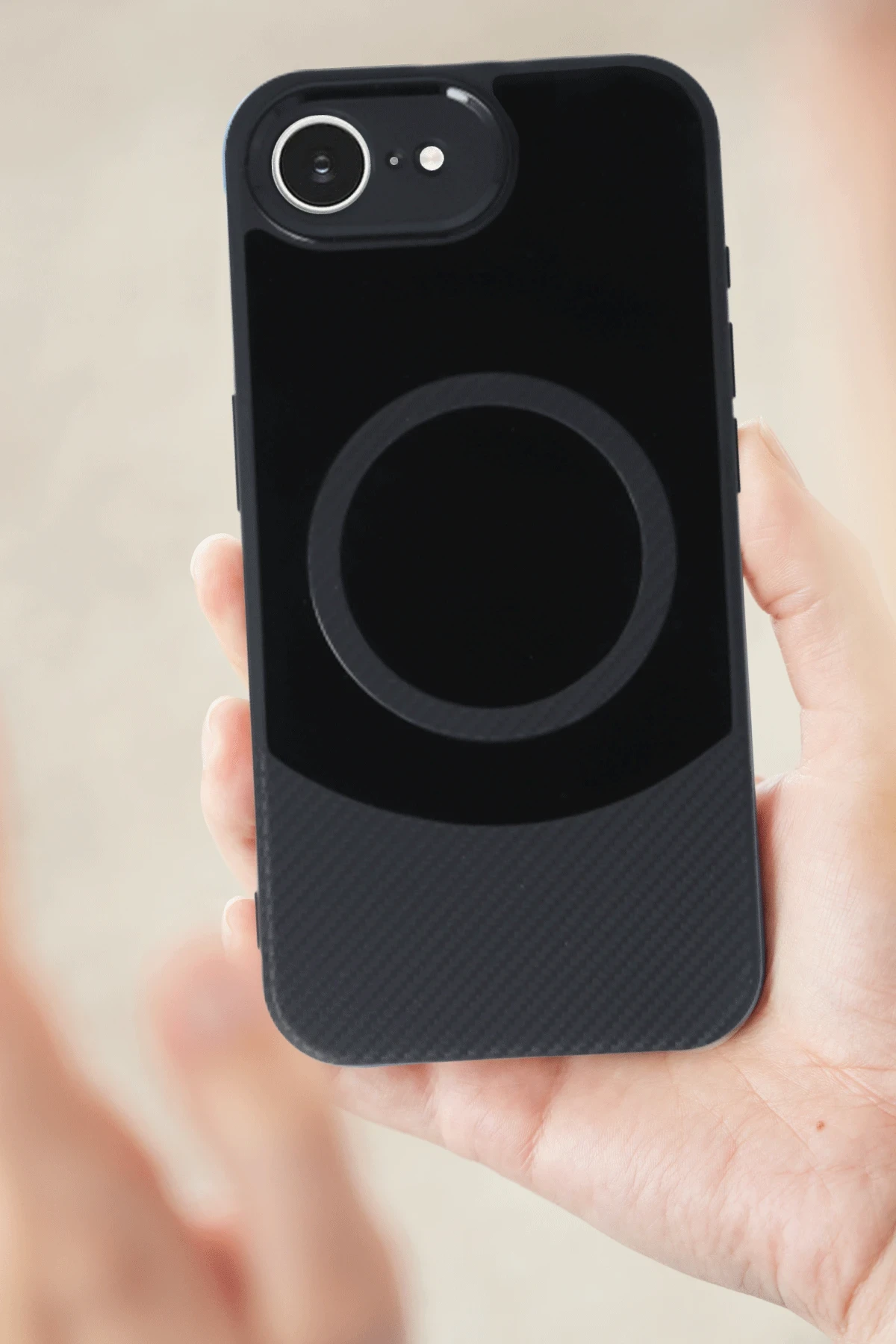 Newface Apple iPhone 16E Kılıf Maya Karbon Kapak - Siyah — görsel 3