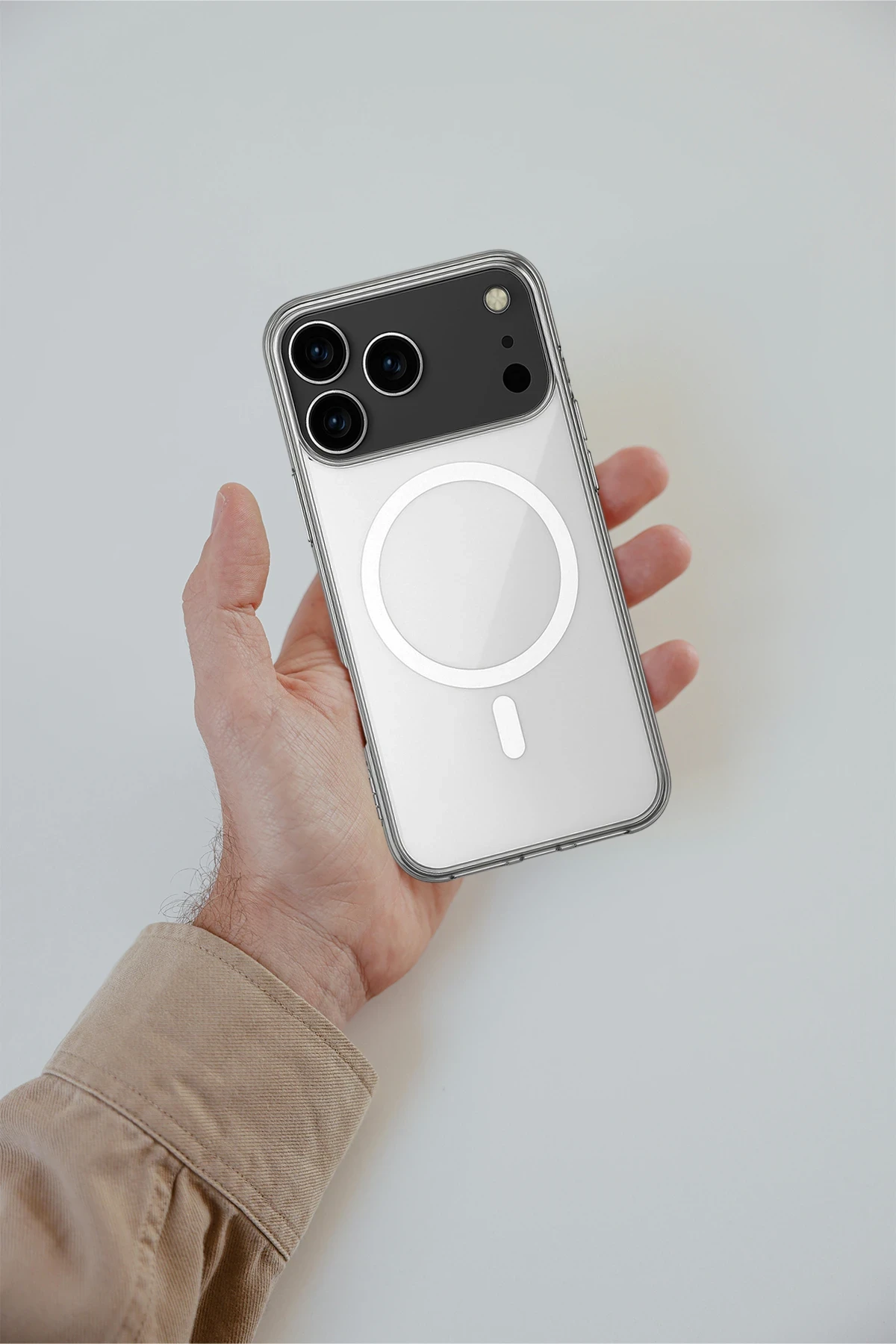 Newface iPhone 17 Pro Max Kılıf Magneticsafe Şeffaf Silikon - Şeffaf