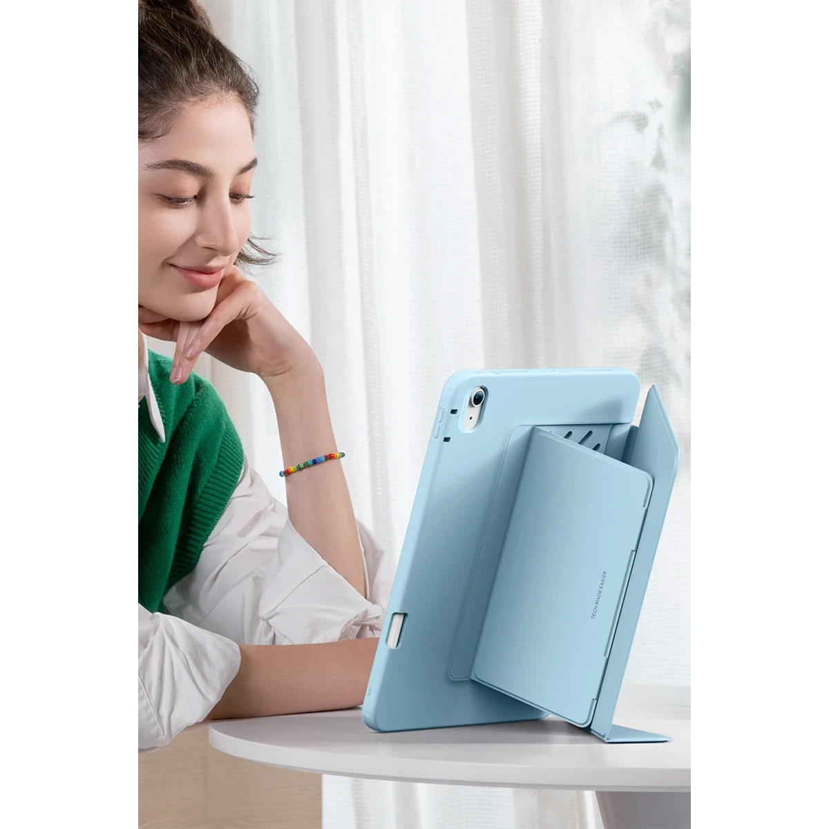 ESR Apple iPad Air 11 (2024) Flip Hybrid Kalemlikli Tablet Kılıfı - Açık Mavi