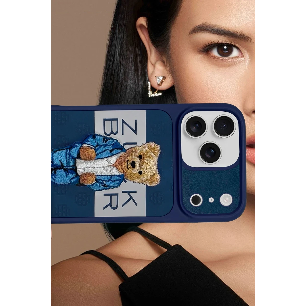 ZuckBear Apple iPhone 17 Pro Max Paris Gentleman Kapak - Suit